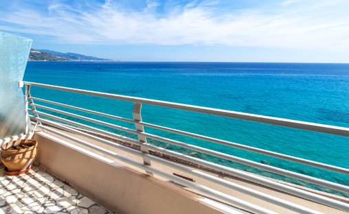Wohnung in Menton, Provence-Alpes-Côte d'Azur, Frankreich 1