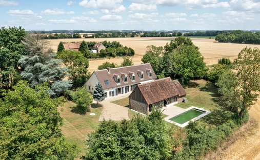 Domaine à Nogent-le-Rotrou, Centre-Val de Loire, France 1