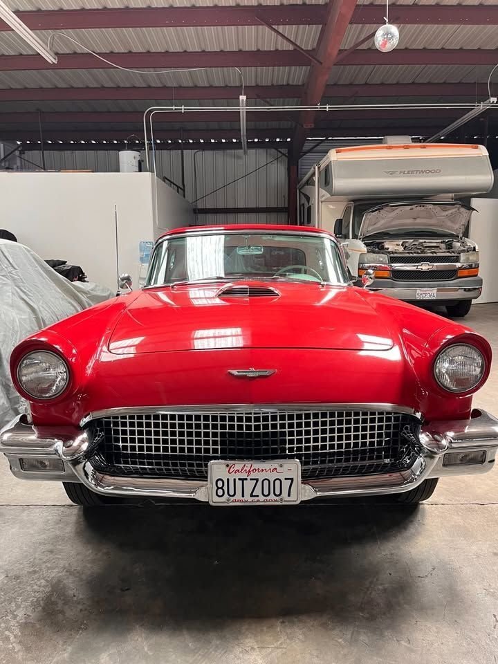 Cabriolet in Glendale, United States 2 - 15913789
