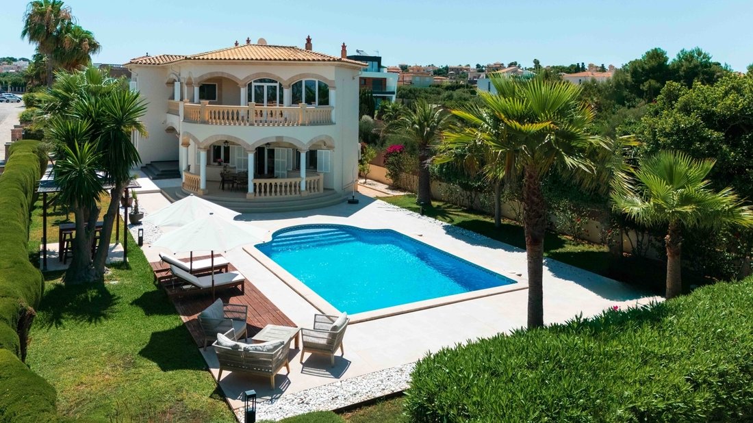 Villa in Llucmajor, Balearic Islands, Spain 1 - 15913906