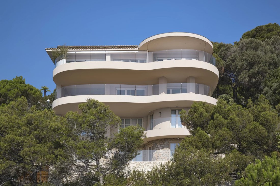 Villa in Saint-Jean-Cap-Ferrat, Provence-Alpes-Côte d'Azur, France 5 - 12053571