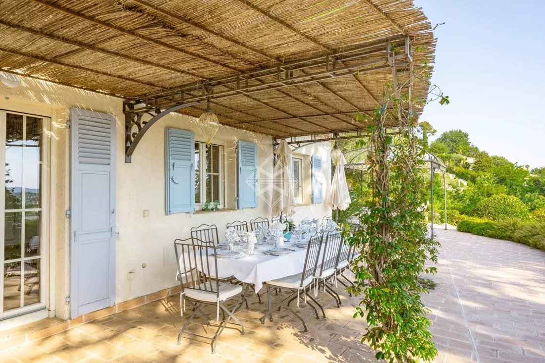 Villa in Saint-Paul-de-Vence, Provence-Alpes-Côte d'Azur, France 4 - 15913549