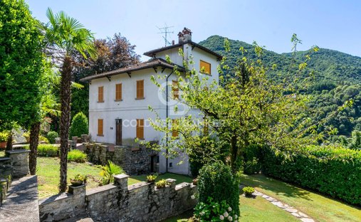 Villa a Dizzasco, Lombardia, Italia 1