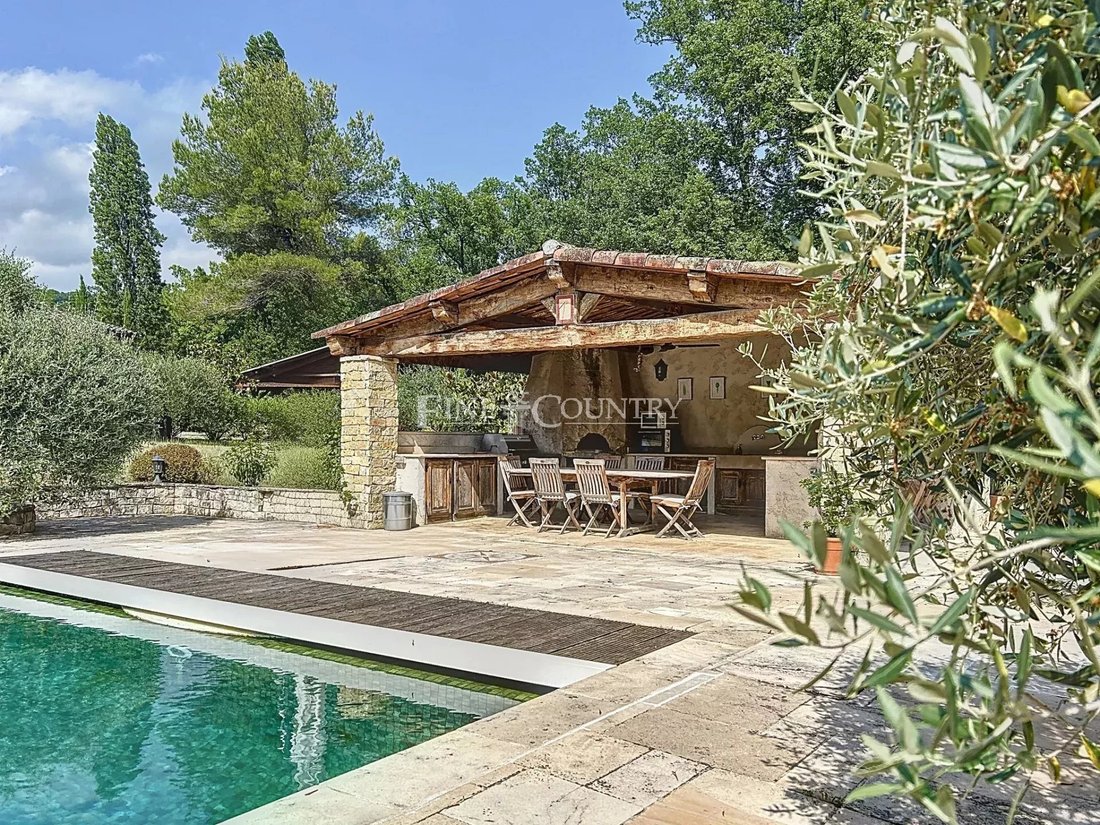 Country House in Fayence, Provence-Alpes-Côte d'Azur, France 4 - 15913625