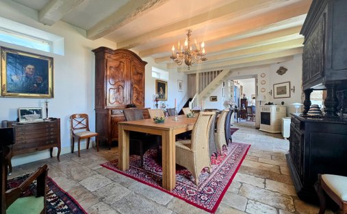 Castle for Sale in Brive-la-Gaillarde, Nouvelle-Aquitaine, France