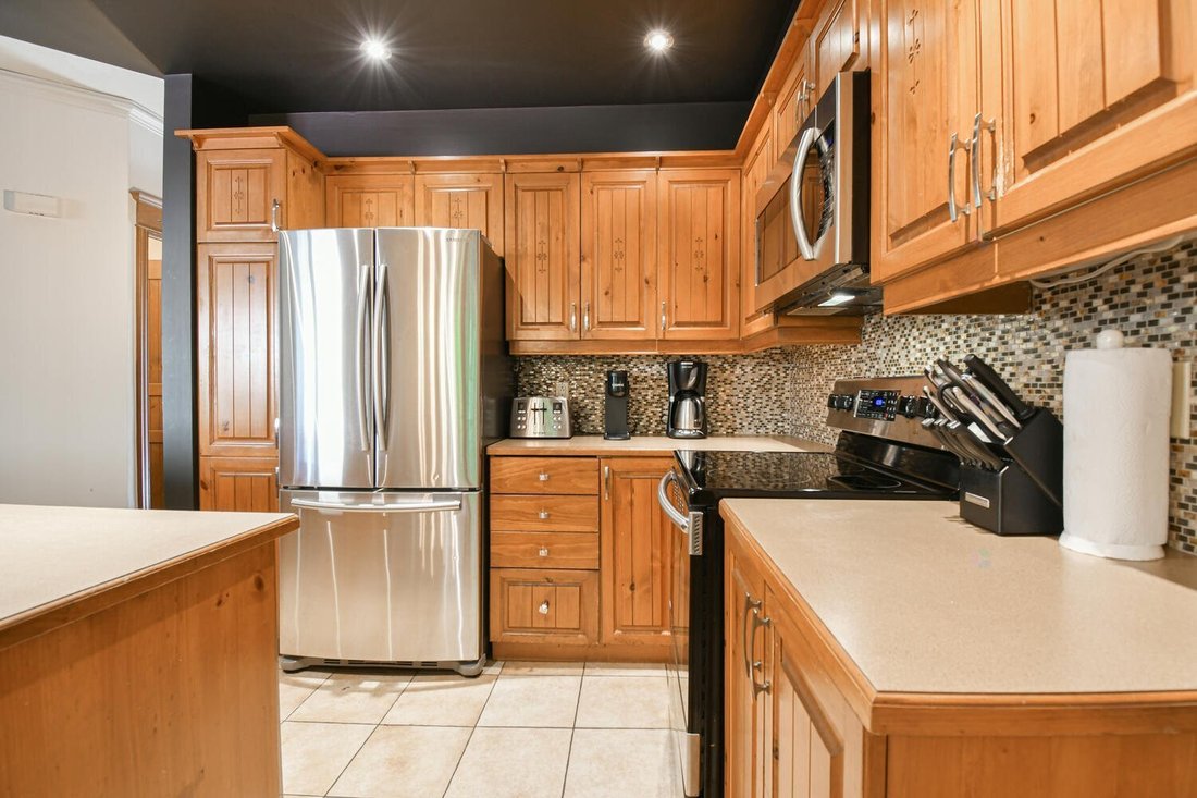 Condo in Mont-Tremblant, Quebec, Canada 3 - 15916321