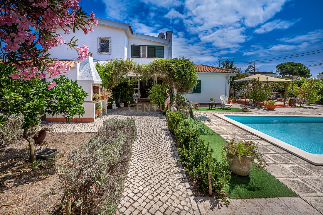Villa in Corroios, Setubal, Portugal 2 - 15843494