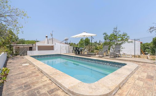 Villa in Mexilhoeira Grande, Algarve, Portugal 1