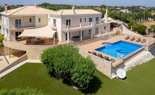 Villa in Porches, Algarve, Portugal 1