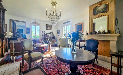 Castle for Sale in Brive-la-Gaillarde, Nouvelle-Aquitaine, France