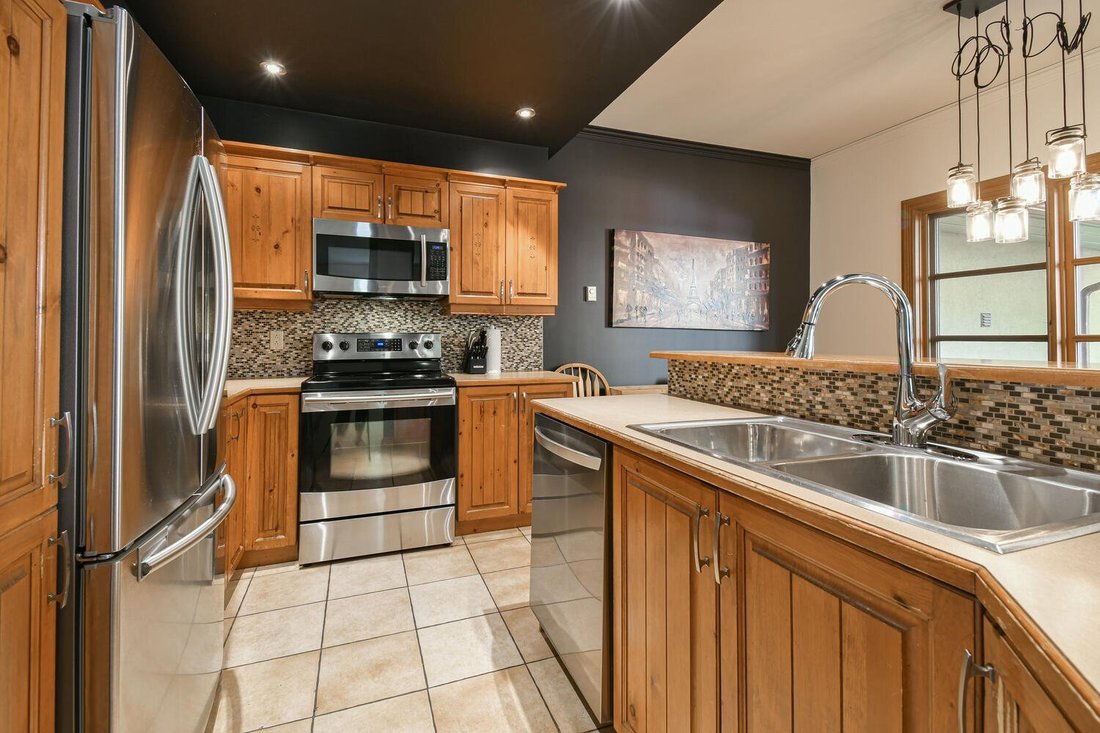 Condo in Mont-Tremblant, Quebec, Canada 2 - 15916321