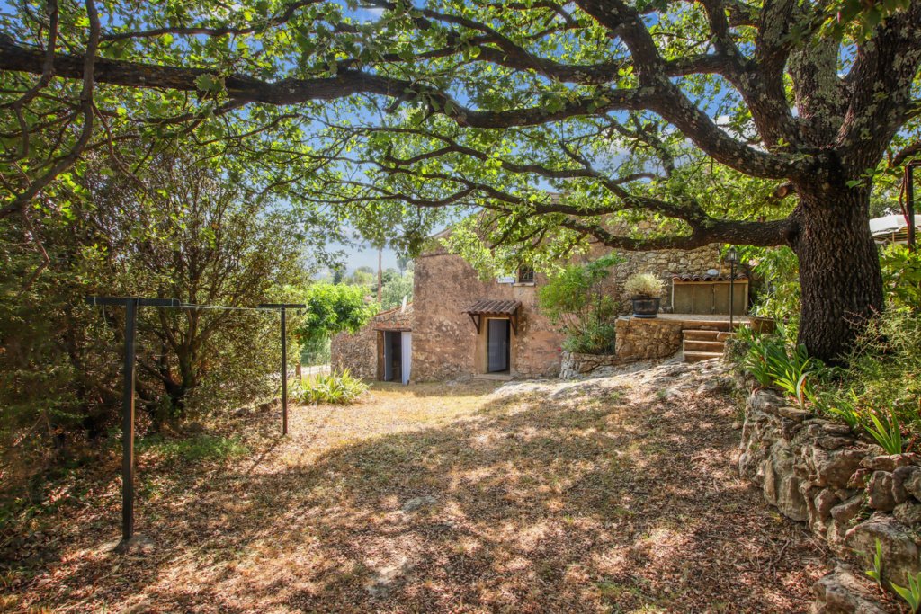 House in Bagnols-en-Forêt, Provence-Alpes-Côte d'Azur, France 2 - 15856231