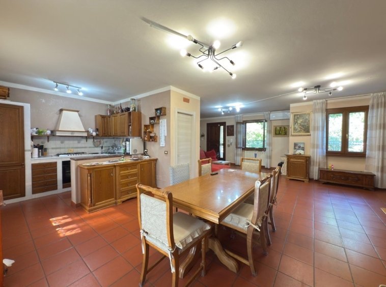 Villa in Massa e Cozzile, Tuscany, Italy 2 - 15913595