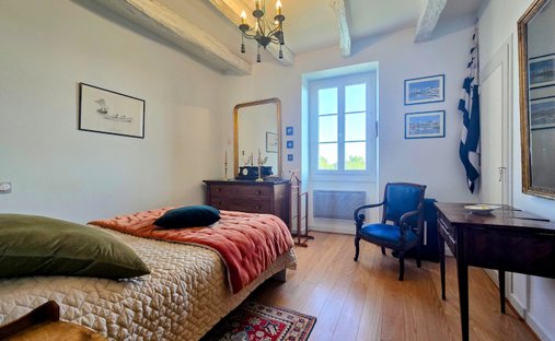 Castle for Sale in Brive-la-Gaillarde, Nouvelle-Aquitaine, France