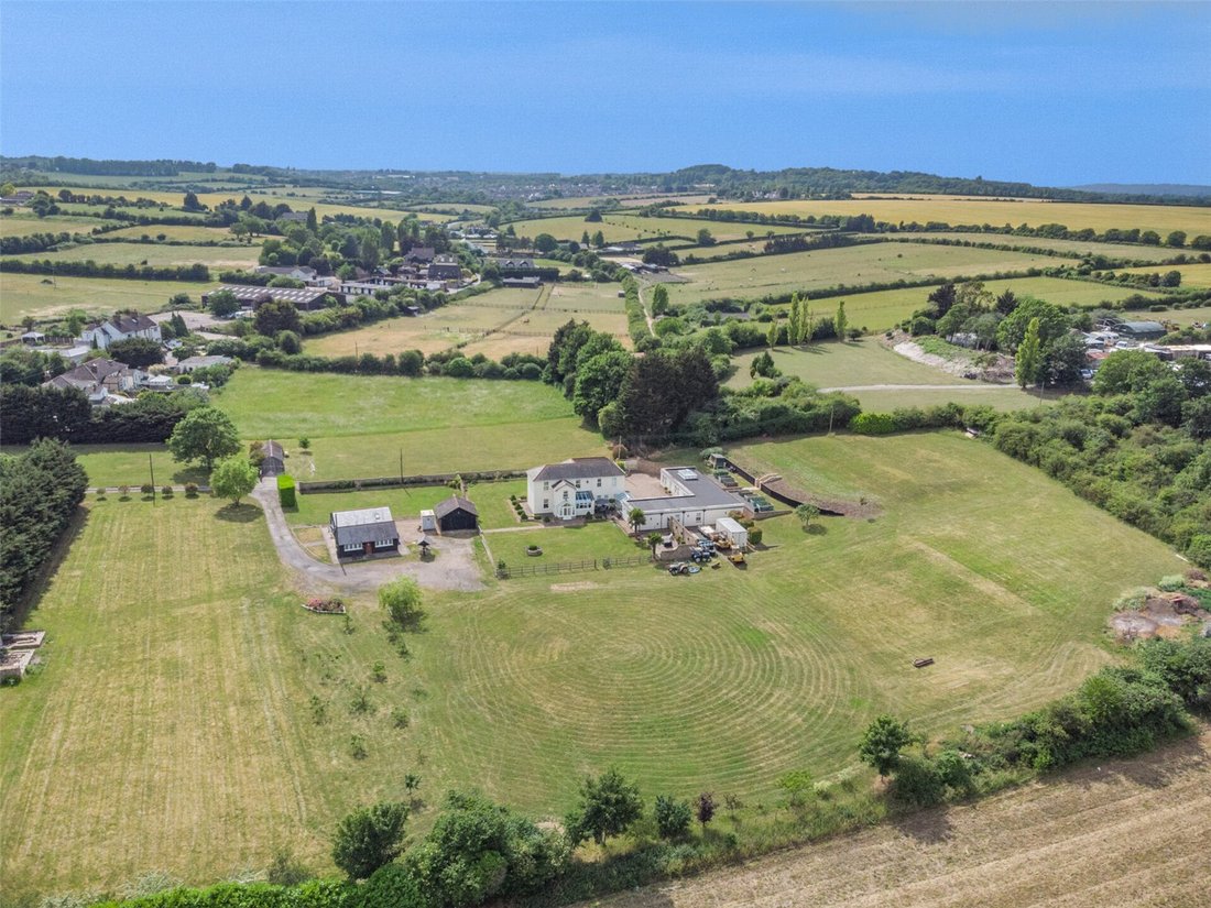 Hextable, Sevenoaks, England 2 - 15915924