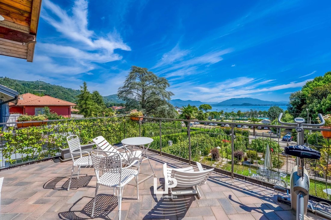 Villa in Meina, Piedmont, Italy 1 - 15913477