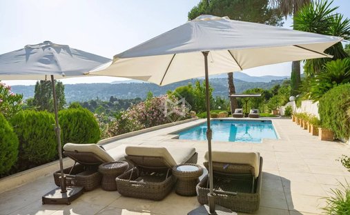 Villa in Saint-Paul-de-Vence, Provence-Alpes-Côte d'Azur, France 1