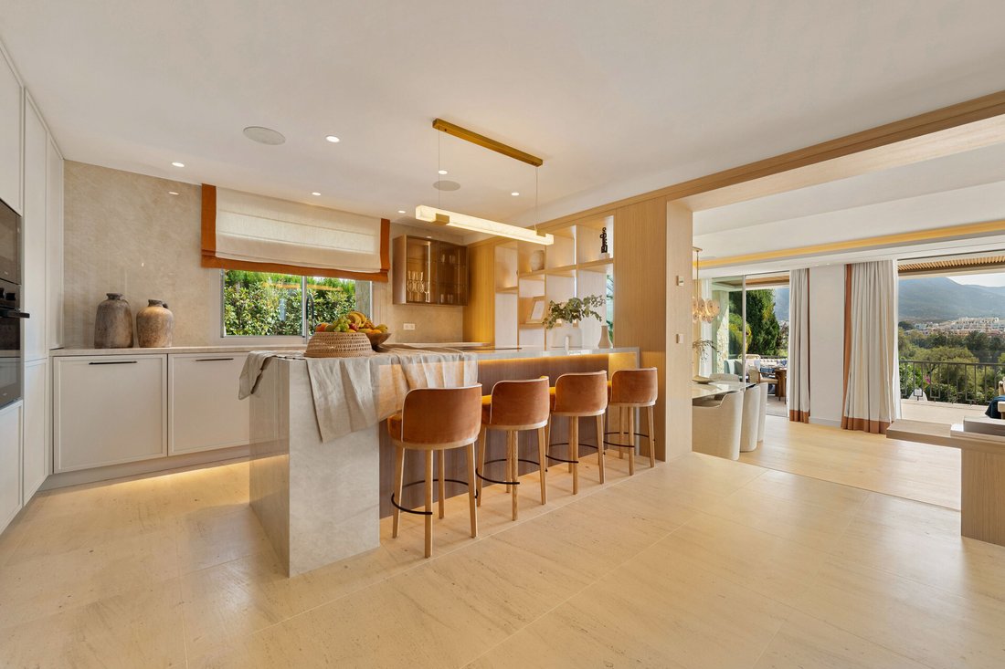 Villa in Puerto Banus, Marbella, Spain 4 - 15919014