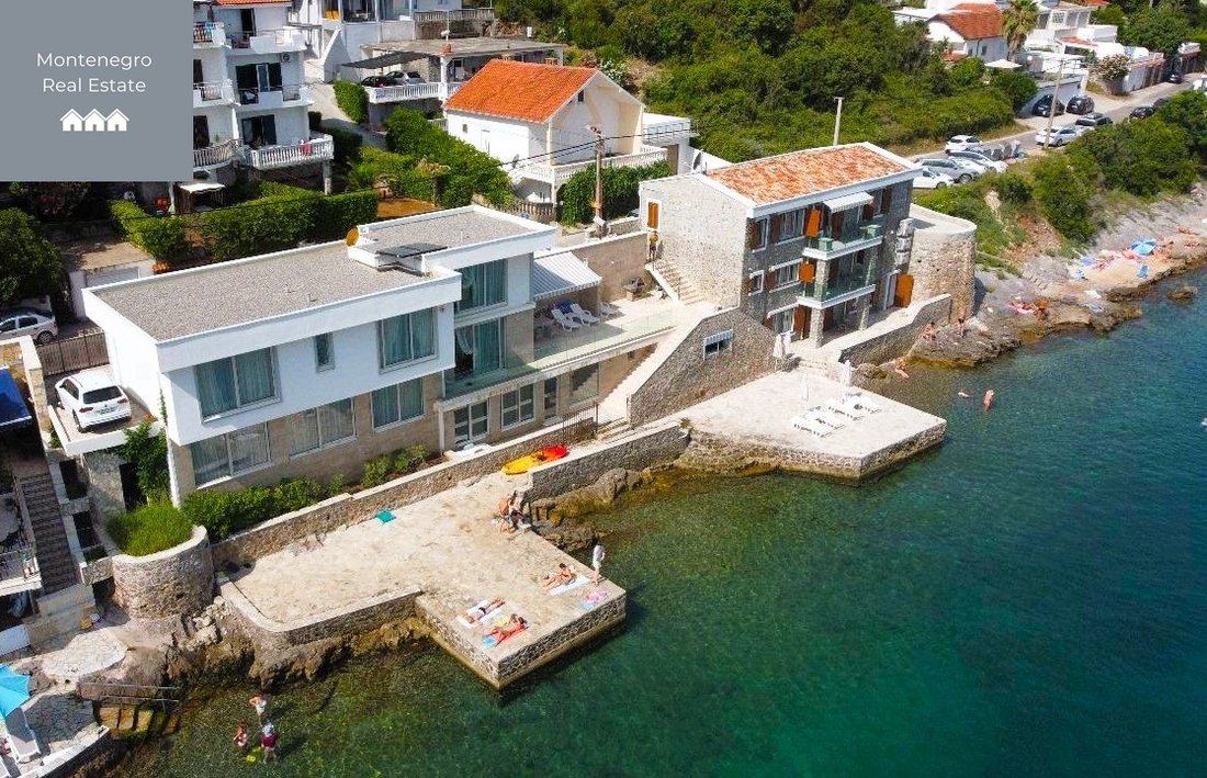 Villa in Krašići, Tivat Municipality, Montenegro 3 - 15919025