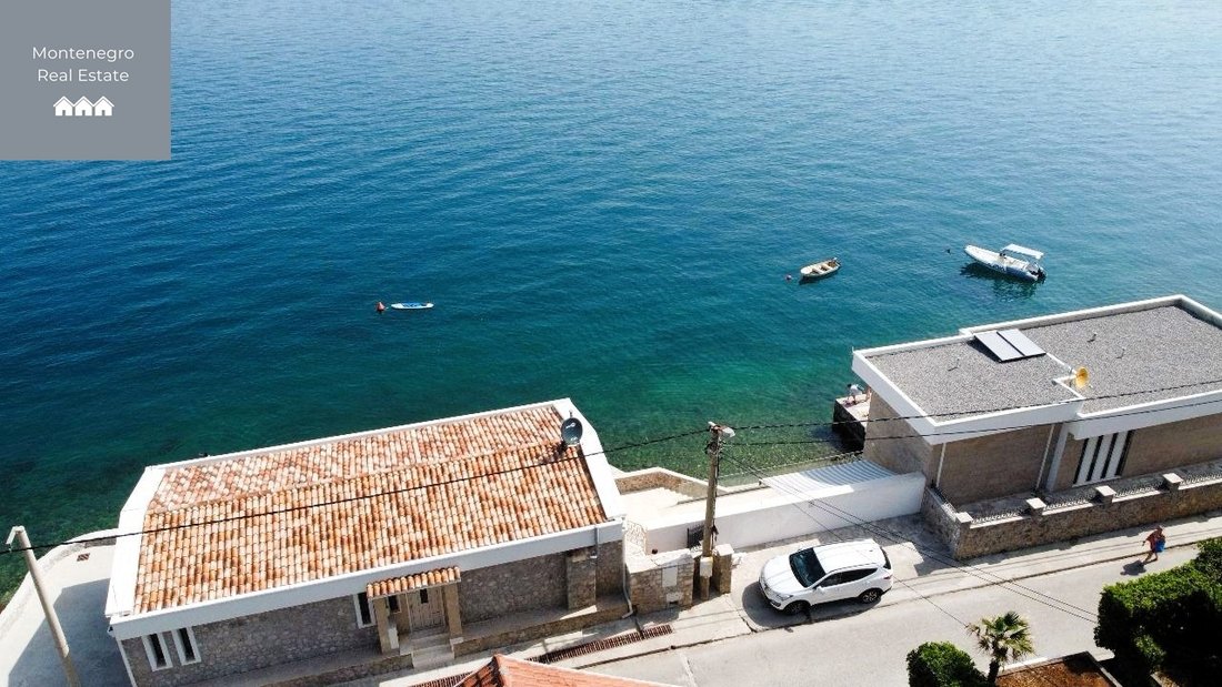 Villa in Krašići, Tivat Municipality, Montenegro 2 - 15919025