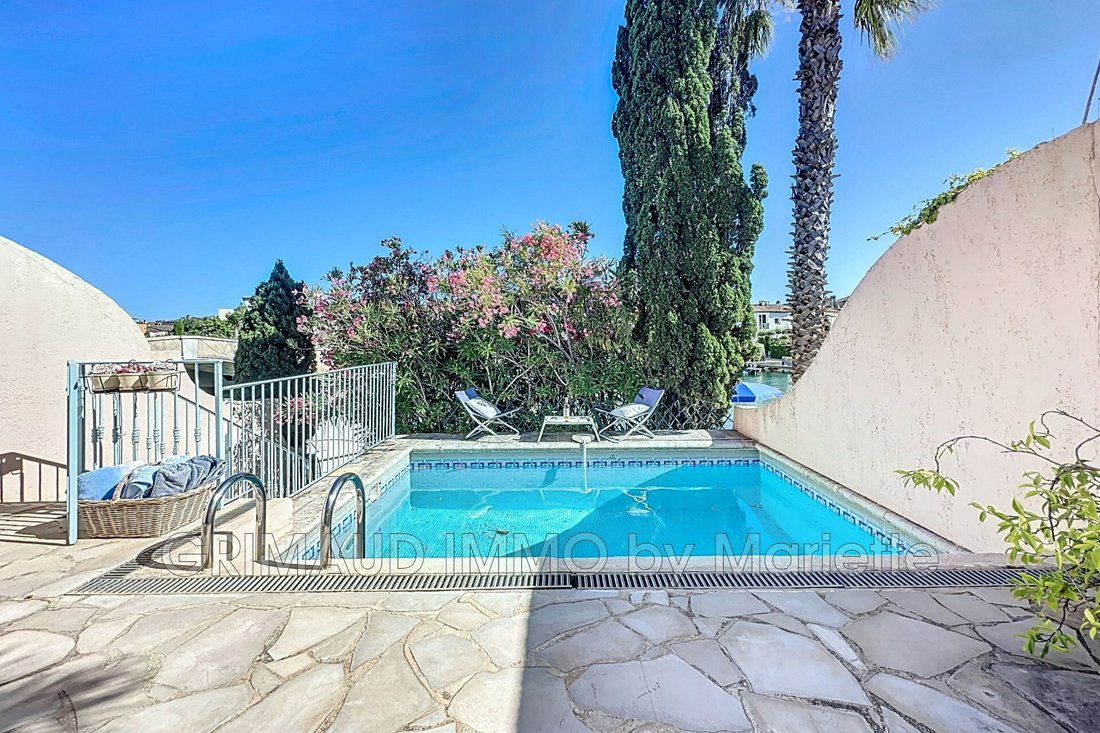 Villa in Grimaud, Provence-Alpes-Côte d'Azur, France 2 - 15117080
