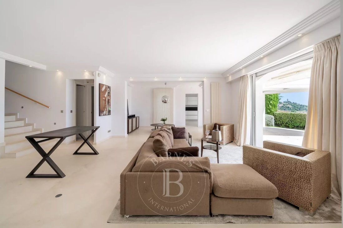 Villa in Cannes, Provence-Alpes-Côte d'Azur, France 3 - 15917646