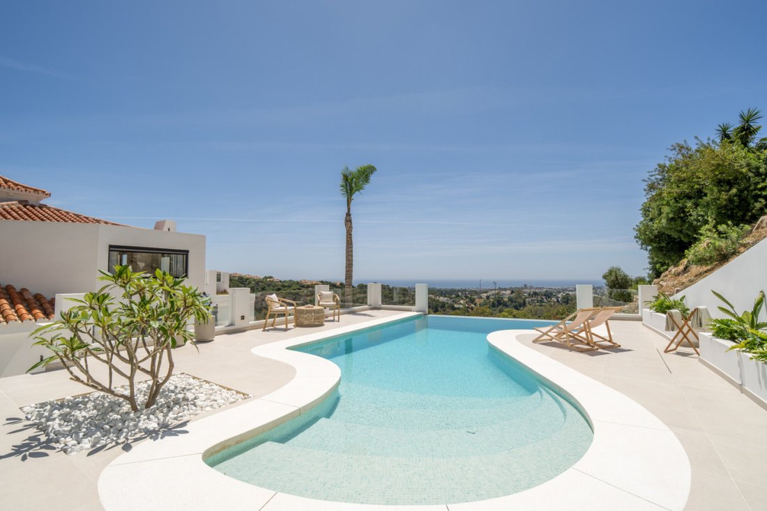 Villa in Puerto Banus, Marbella, Spain 1 - 15917643