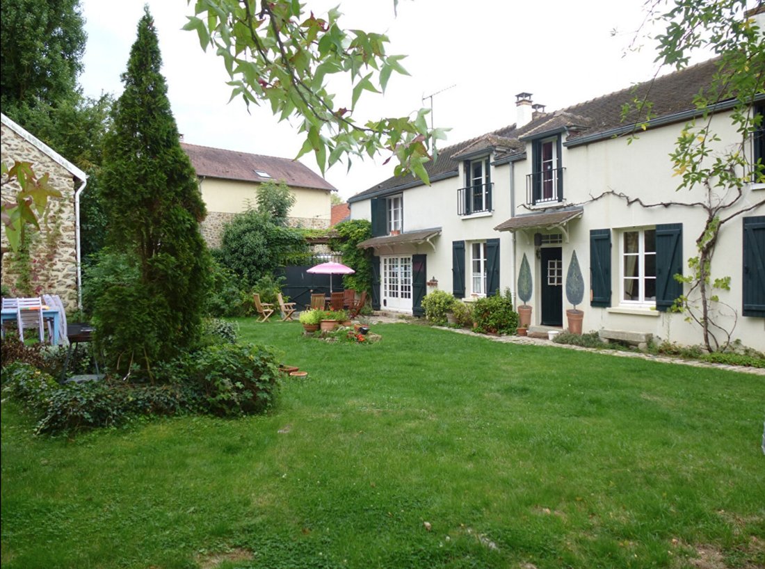 Farm Ranch in Limours, Ile-de-France, France 1 - 15918938