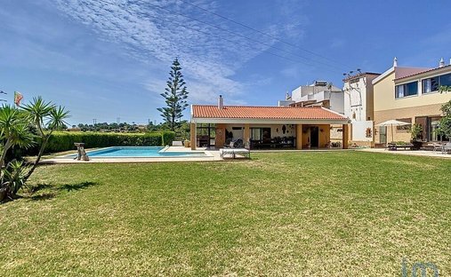 Townhouse in Portimao, Algarve, Portugal 1