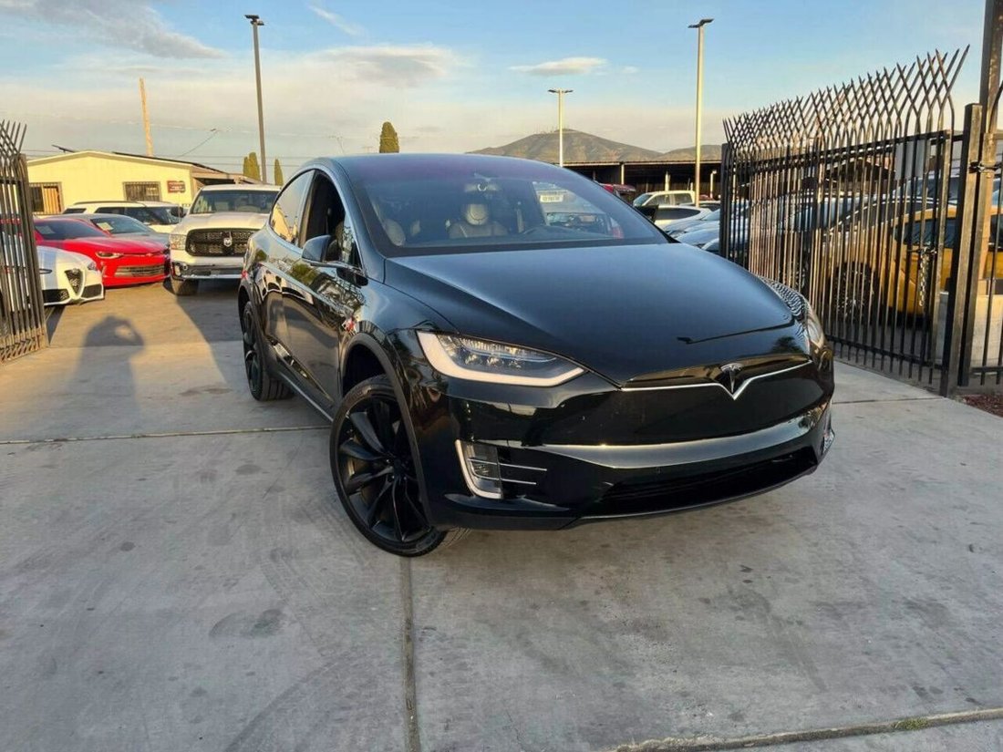 Suv in Spring Valley, CA, United States 5 - 14218531