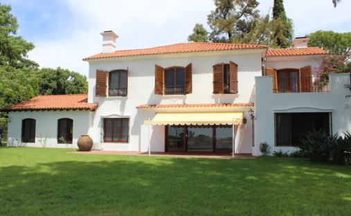 House in San Isidro, Buenos Aires Province, Argentina 1