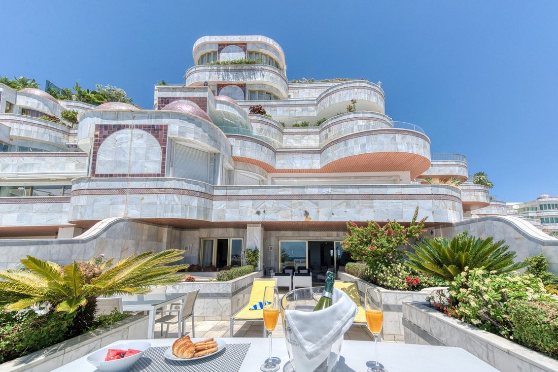 Apartment in Puerto Banus, Marbella, Spain 5 - 15870962
