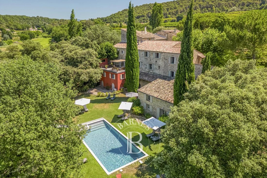 Estate in Malaucène, Provence-Alpes-Côte d'Azur, France 1 - 15777200