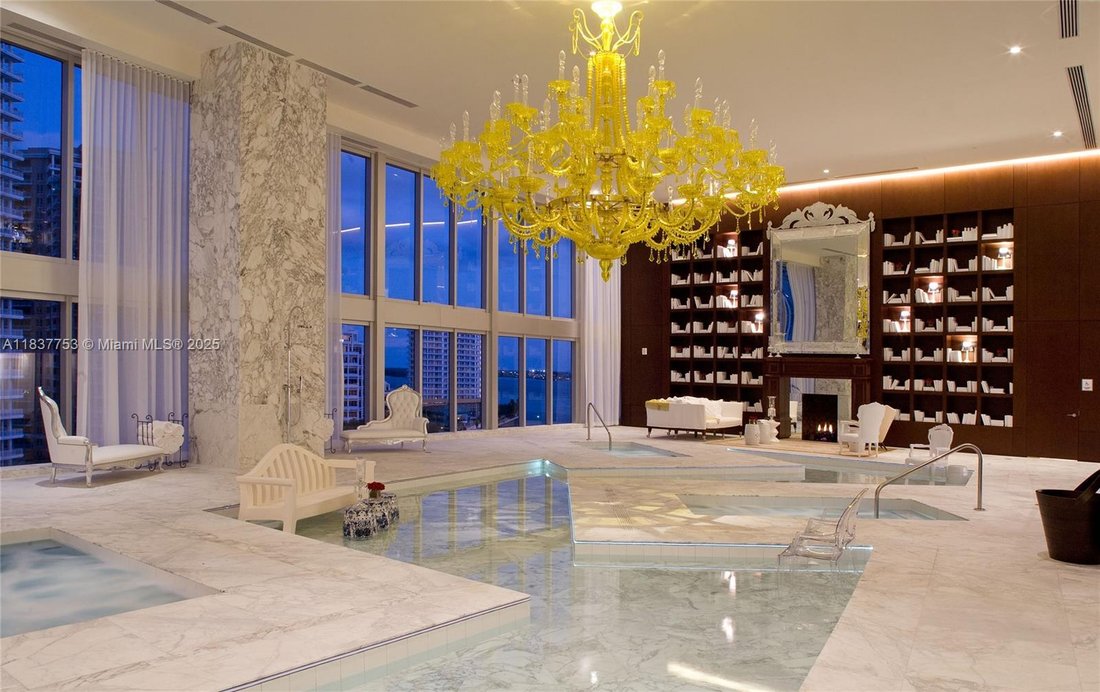 Condo Miami In Miami Florida - 1100xxs 