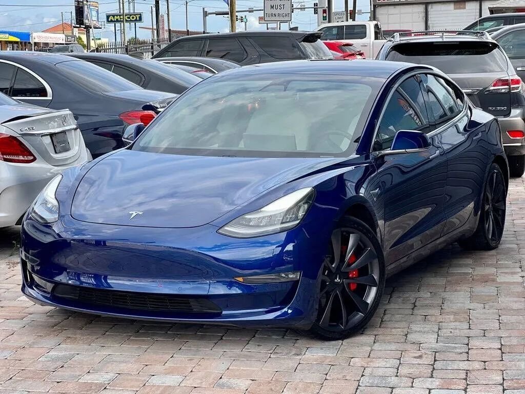 Sedan in Tampa, FL, United States 1 - 15820566