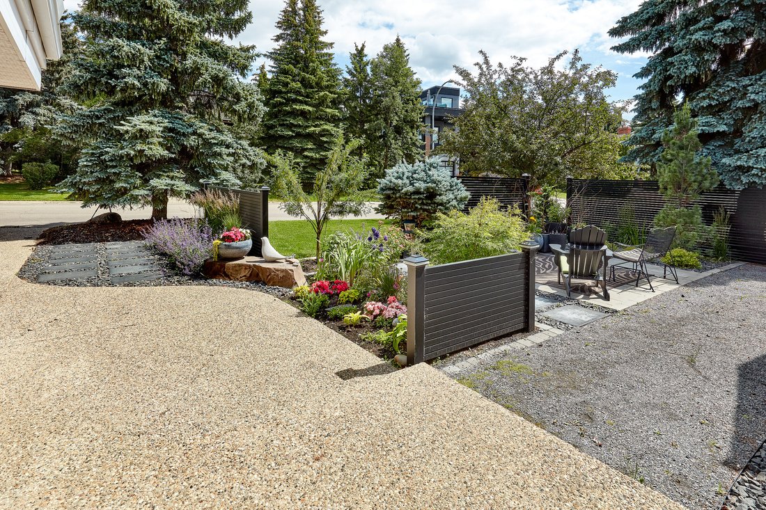House in Edmonton, Alberta, Canada 5 - 15920058
