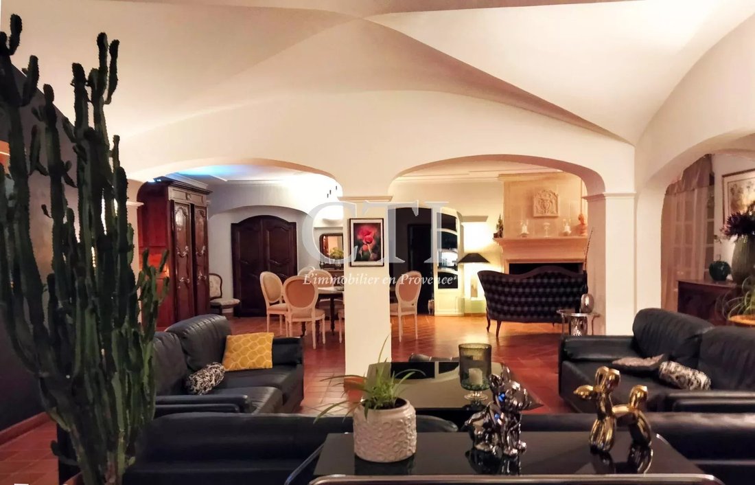 Estate in Saint-Quintin-sur-Sioule, Auvergne-Rhône-Alpes, France 5 - 15913716