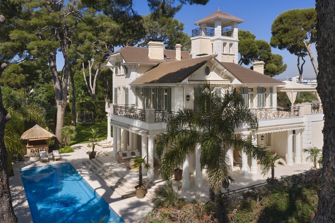 House in Antibes, Provence-Alpes-Côte d'Azur, France 1 - 15921186
