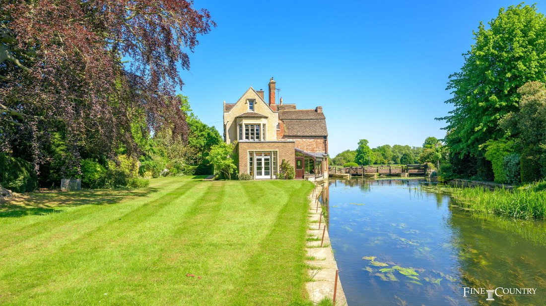 House in Market Deeping, England 3 - 15926605