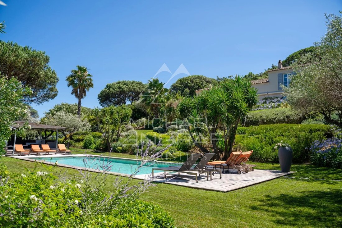 Estate in Zone Est Diffuse, Saint-Tropez, France 4 - 15805163