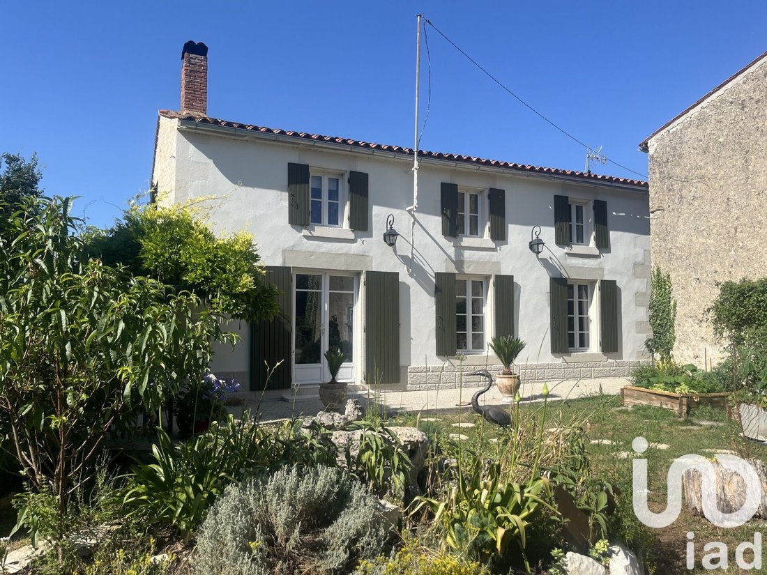 House in Saint-Hilaire-la-Palud, Nouvelle-Aquitaine, France 1 - 15924700