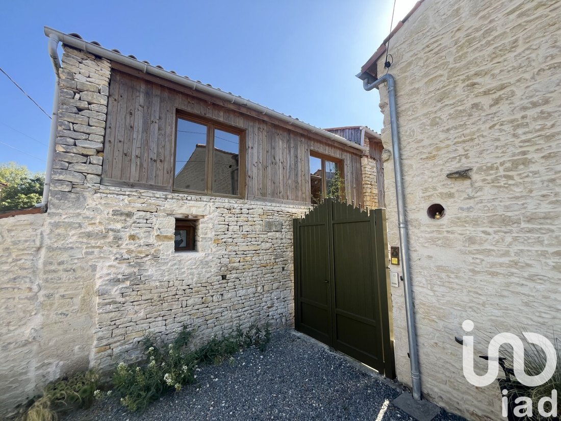 House in Saint-Hilaire-la-Palud, Nouvelle-Aquitaine, France 2 - 15924700