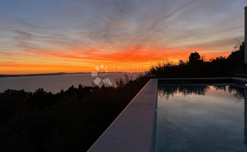 House in Jesenice, Split-Dalmatia County, Croatia 1