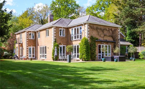 Casa a Hersham, Inghilterra, Regno Unito 1