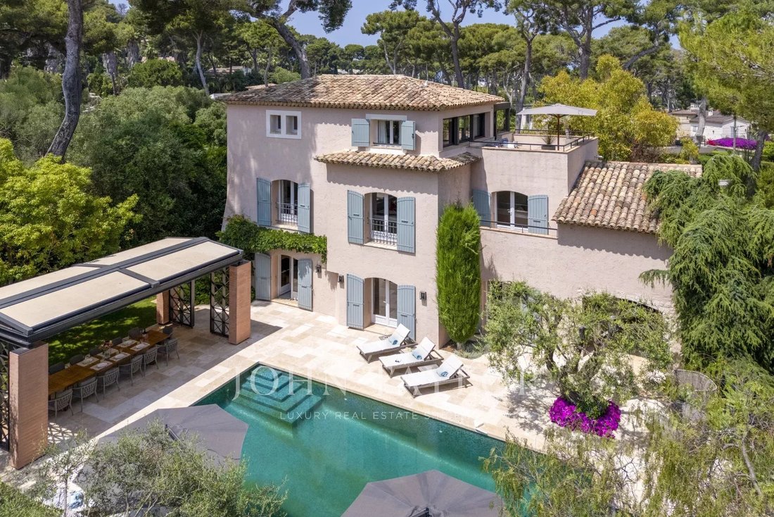 Villa in Antibes, Provence-Alpes-Côte d'Azur, Frankreich 1 - 15924041