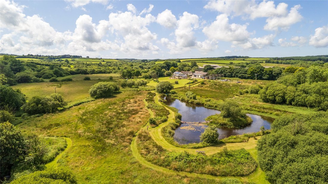 House in Devon, England 1 - 15921315