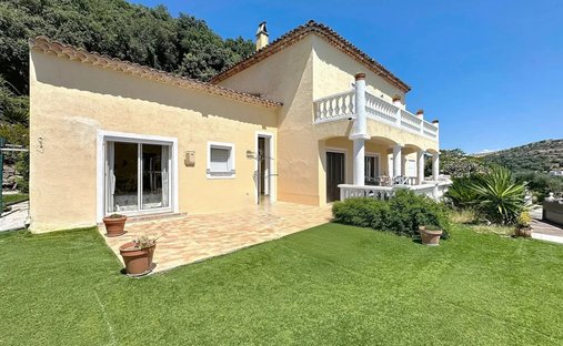 House in Bois Fleuri-Chevre d'Or-Saint Philippe, Biot, France 1