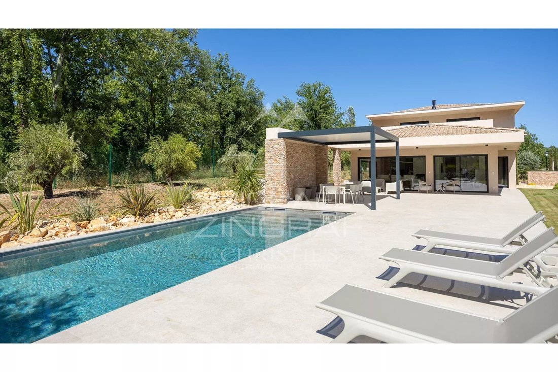 Villa in Tourrettes, Provence-Alpes-Côte d'Azur, France 2 - 14557304