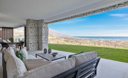 Apartment in El Madroñal, Benahavis, Spain 1