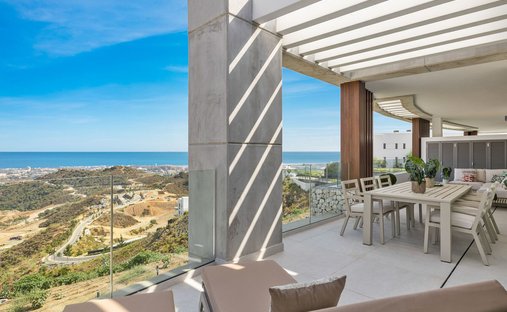 Apartment in El Madroñal, Benahavis, Spain 1